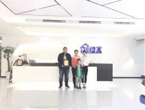 熱烈祝賀米總一家簽約創(chuàng)綠家泰安市區(qū)級(jí)代理！